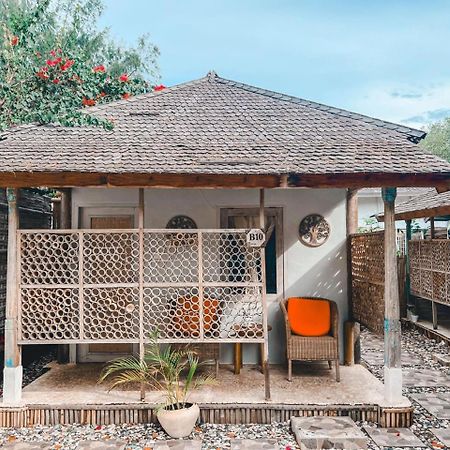 Bungalow Cafe Gili Beachfront Gili Meno Exterior foto